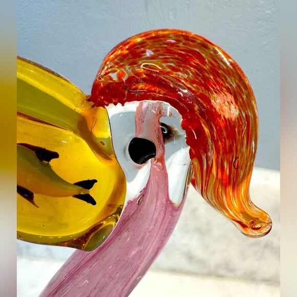 Italian Murano Style Blown Glass Pelican Paperweight With Fish In Bill - Picture 13 of 14